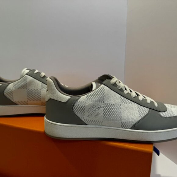 Louis Vuitton Rivoli Sneaker (US 9) - Picture 6 of 8